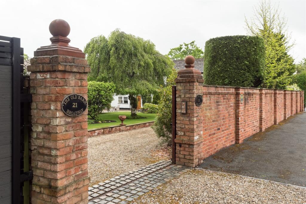 4 bedroom detached house for sale in The Old Barn, Broadway, Hale, WA15